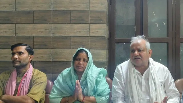 रूस की जेल में बंद है मुजफ्फरनगर का युवक, साजिश के तहत फंसाने का आरोप... विधवा मां लगा रही सरकार से गुहार
